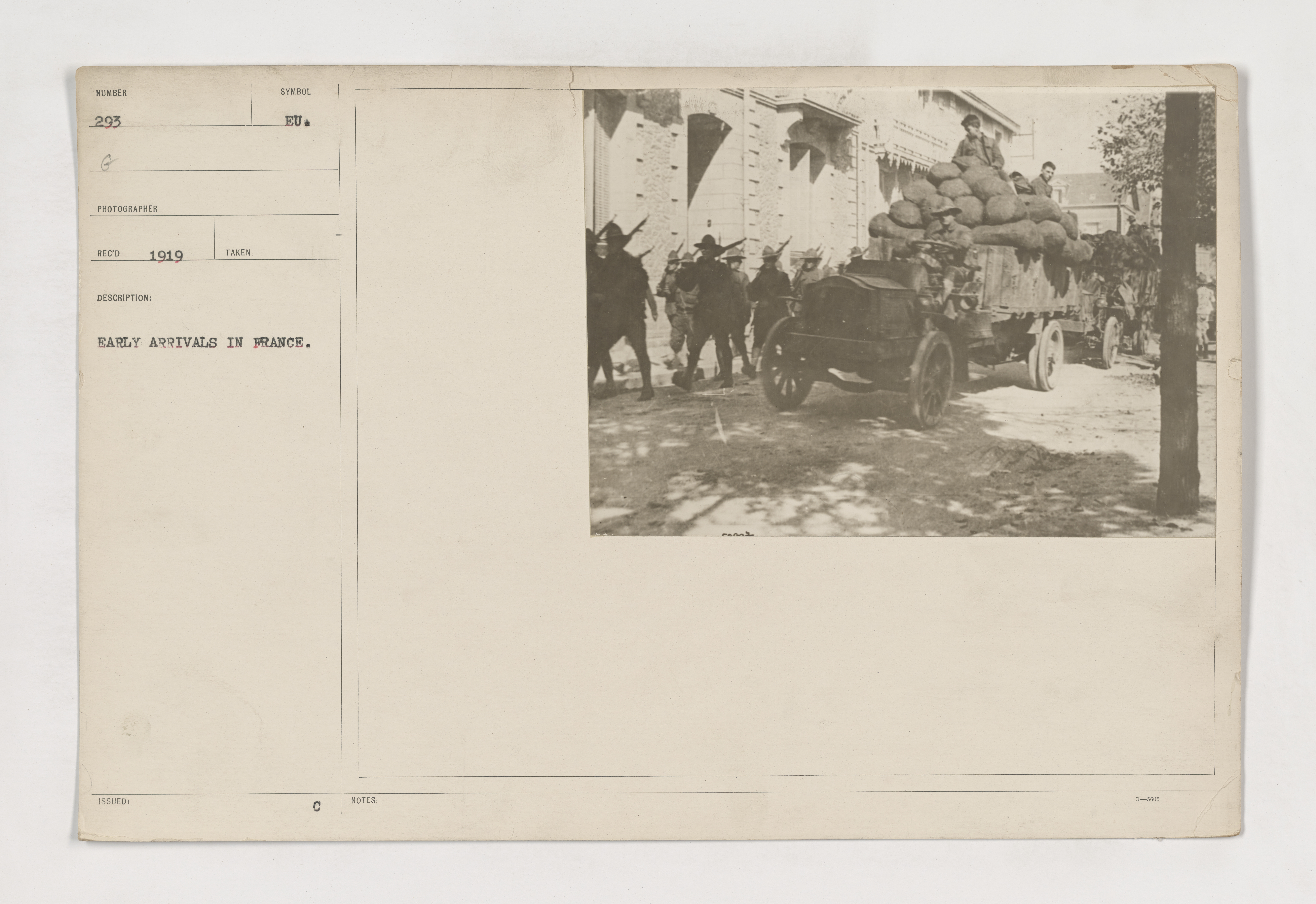 111-SC-293 - Early arrivals in France