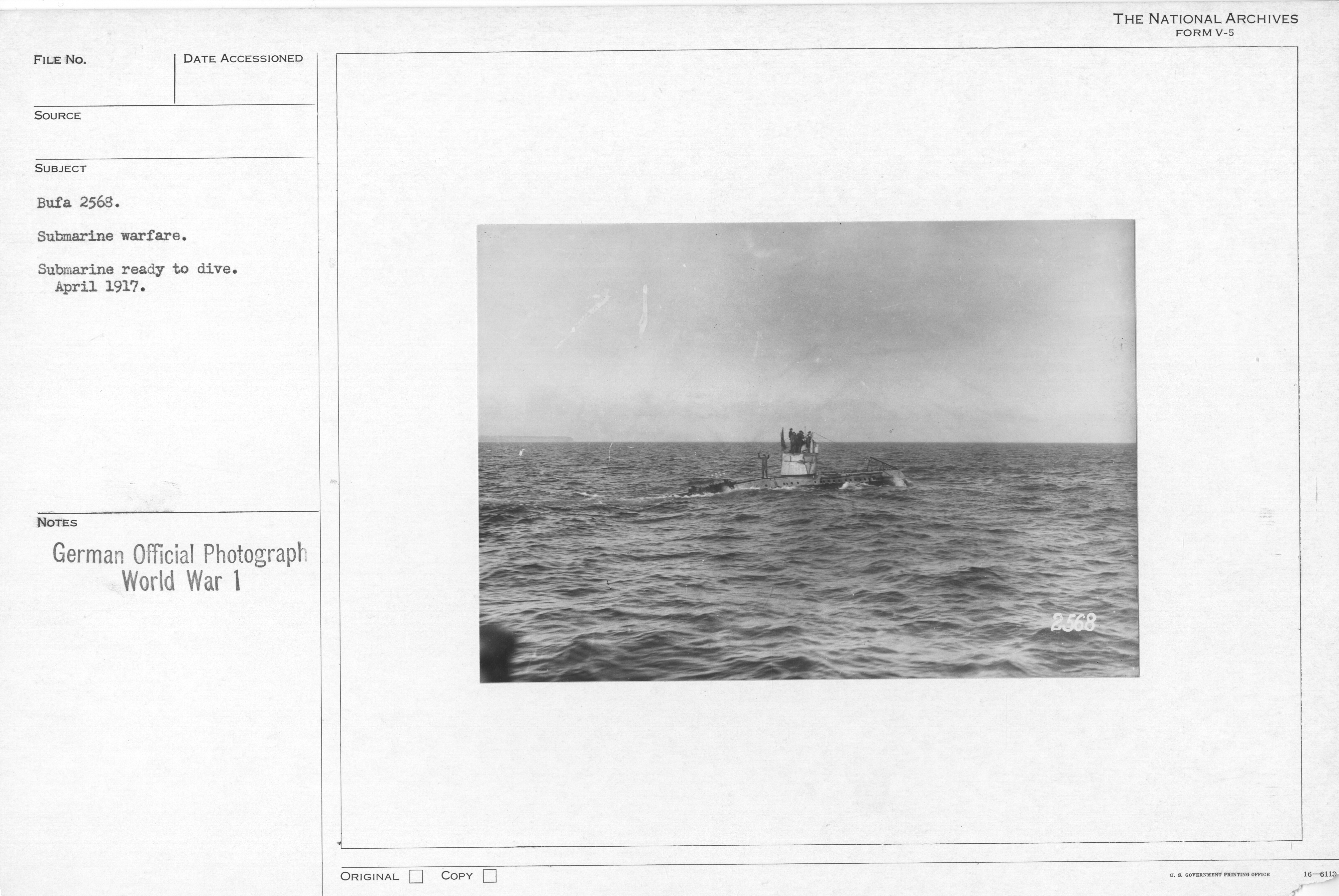 Submarine warfare. Submarine ready to drive. April 1917