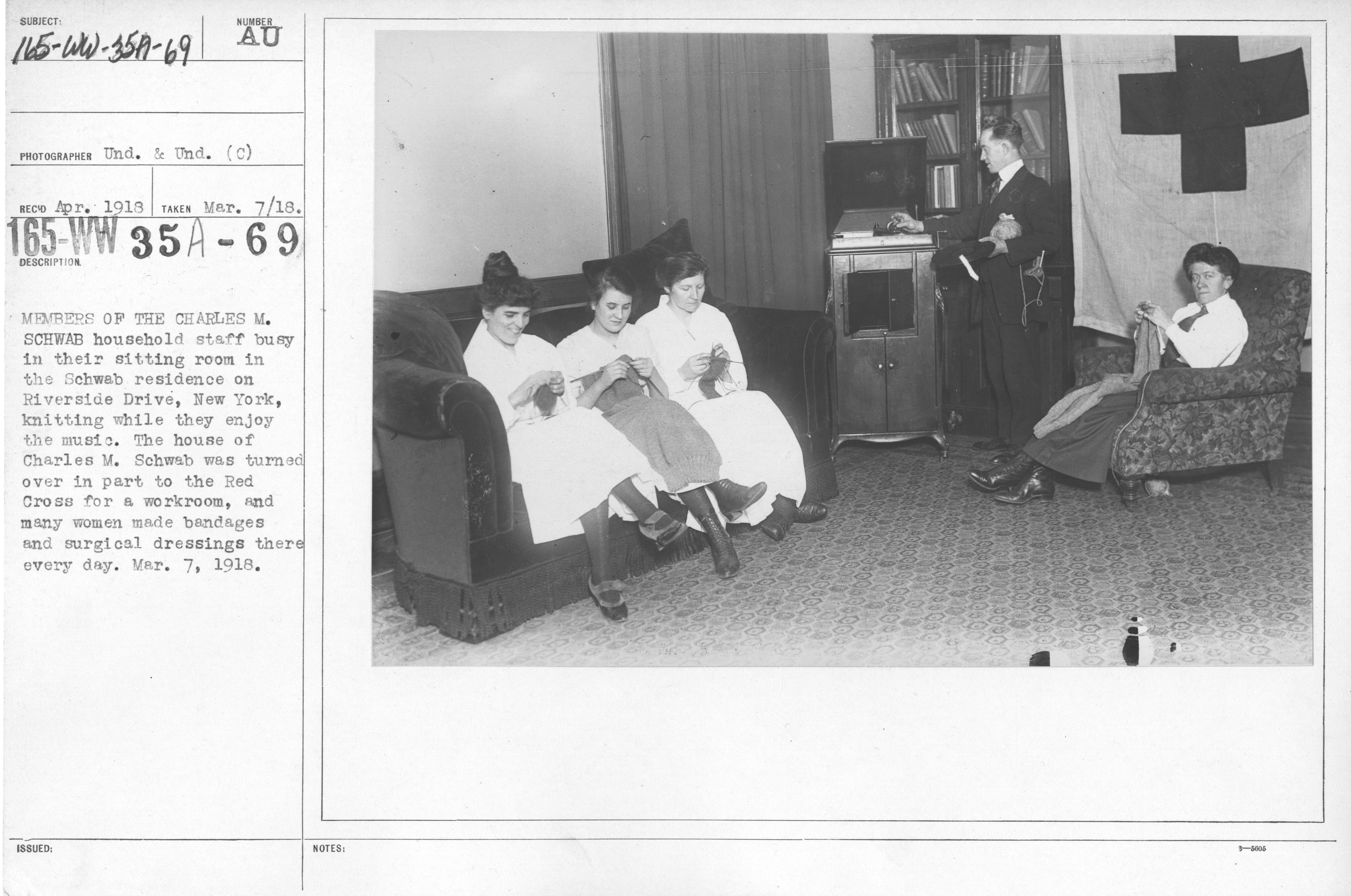 https://nara-media.s3.amazonaws.com/stillpix/165-ww/BOX_35/FOLDER_A/165-WW-35A-069.jpg
