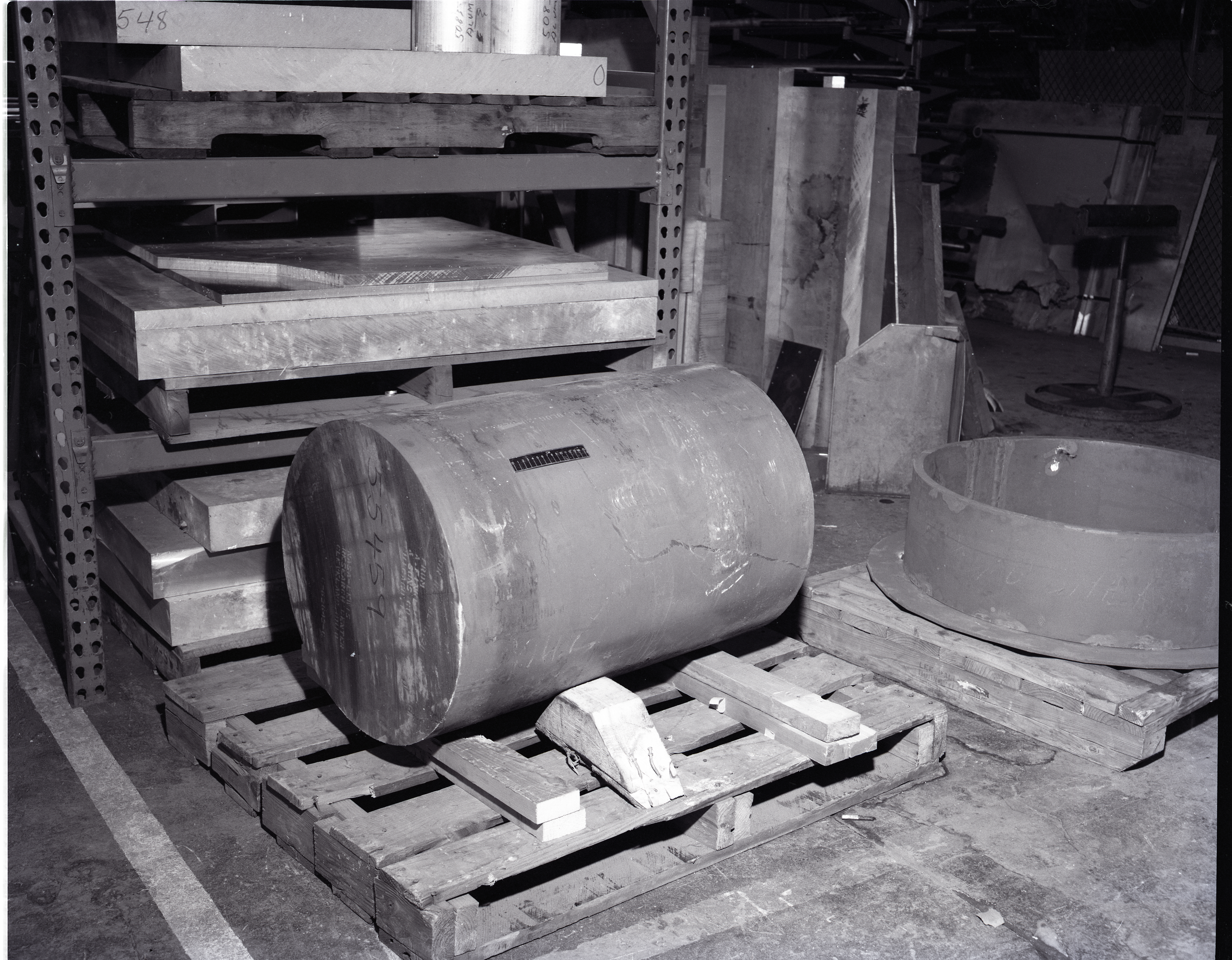 BLADE SPINDLE FORGINGS AND BEARING HOUSINGS FOR 100 KW KILOWATT WINDMILL