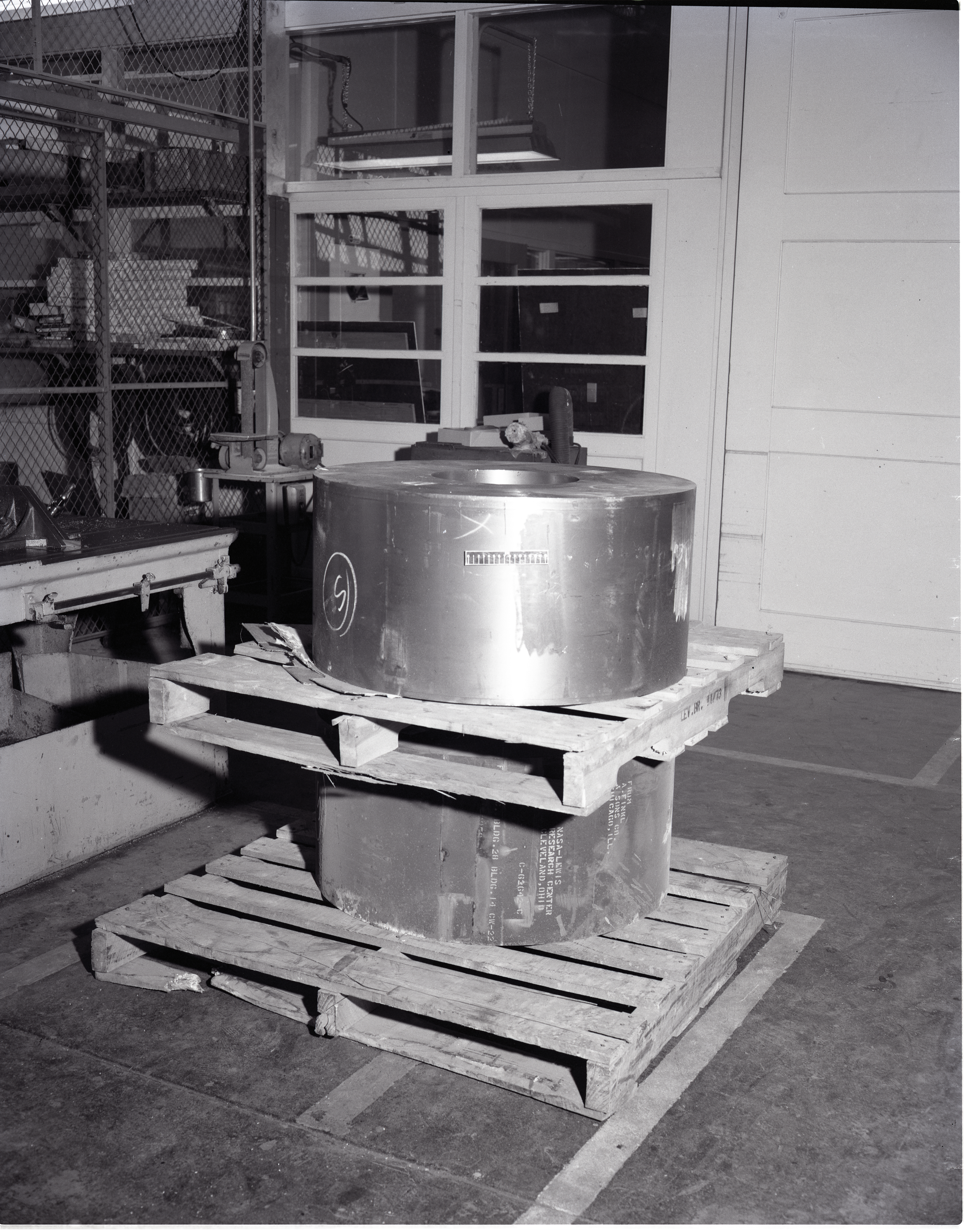 BLADE SPINDLE FORGINGS AND BEARING HOUSINGS FOR 100 KW KILOWATT WINDMILL