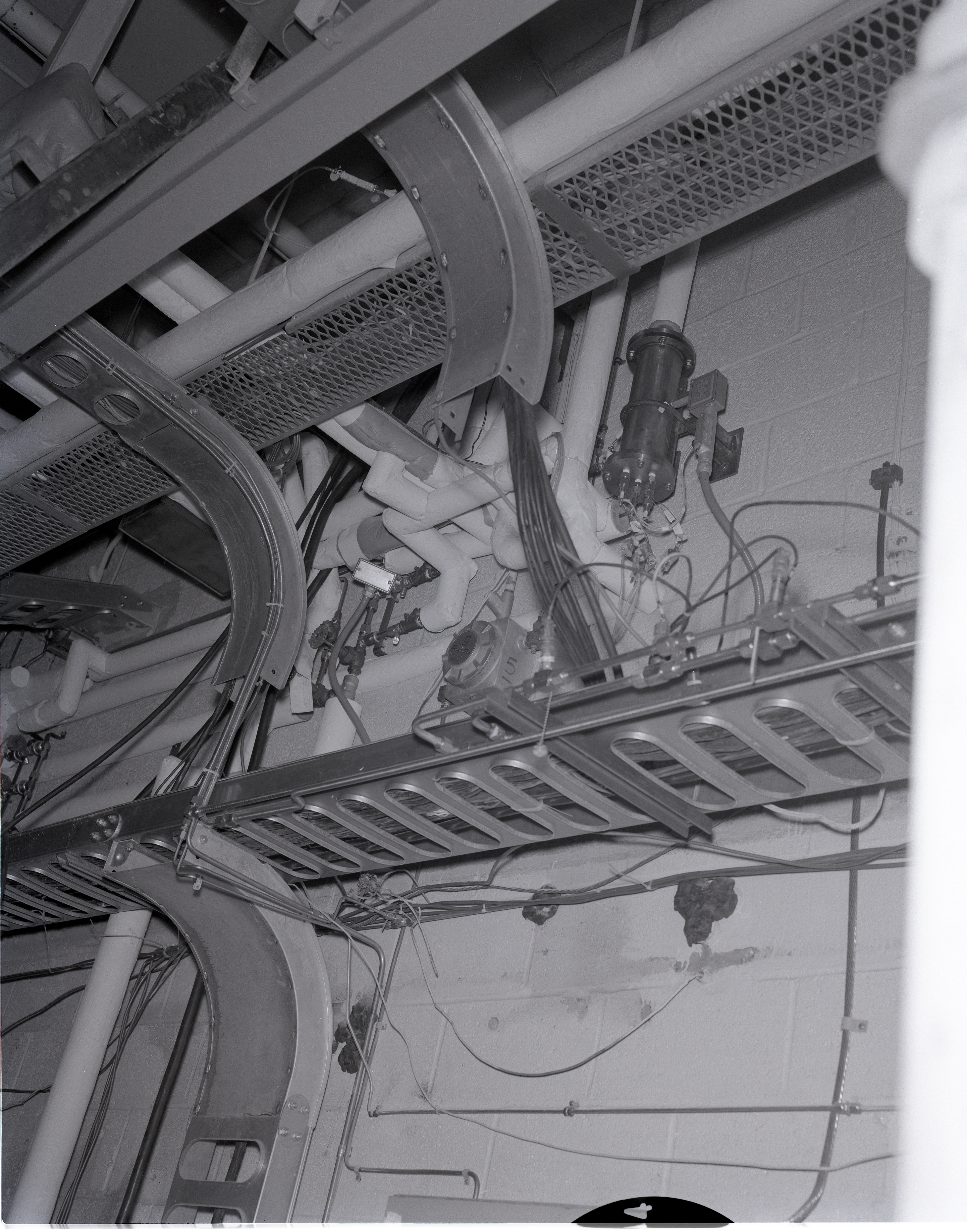 TEST CELL CE-5B IN THE ENGINE RESEARCH BUILDING ERB