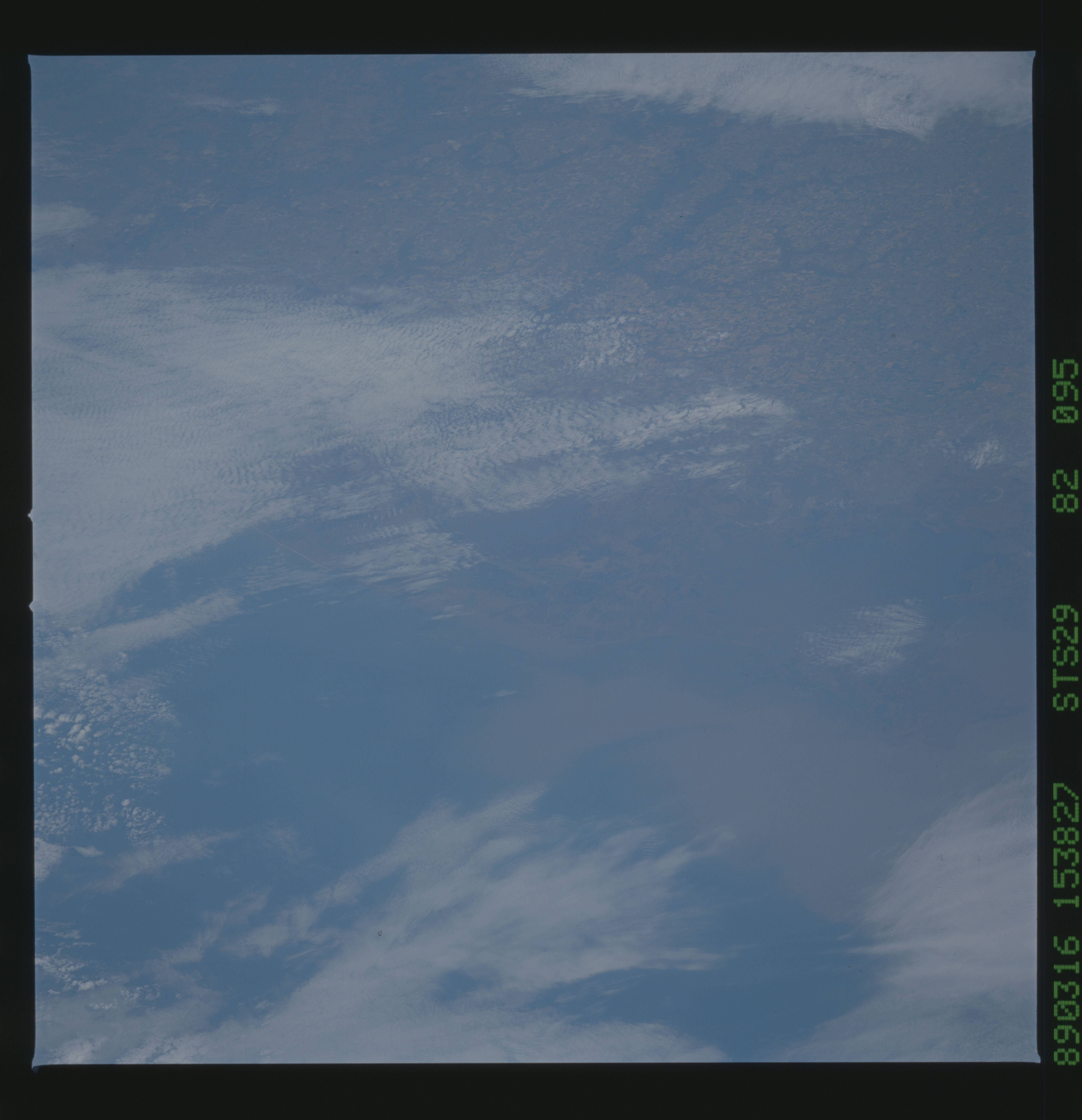 S29-82-095 - STS-029 - STS-29 earth observations