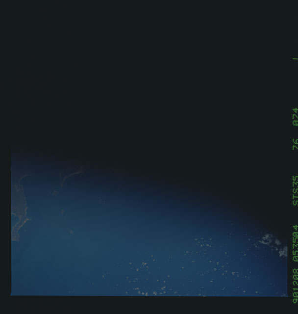 S35-78-034 - STS-035 - Earth observations taken during the STS-35 mission