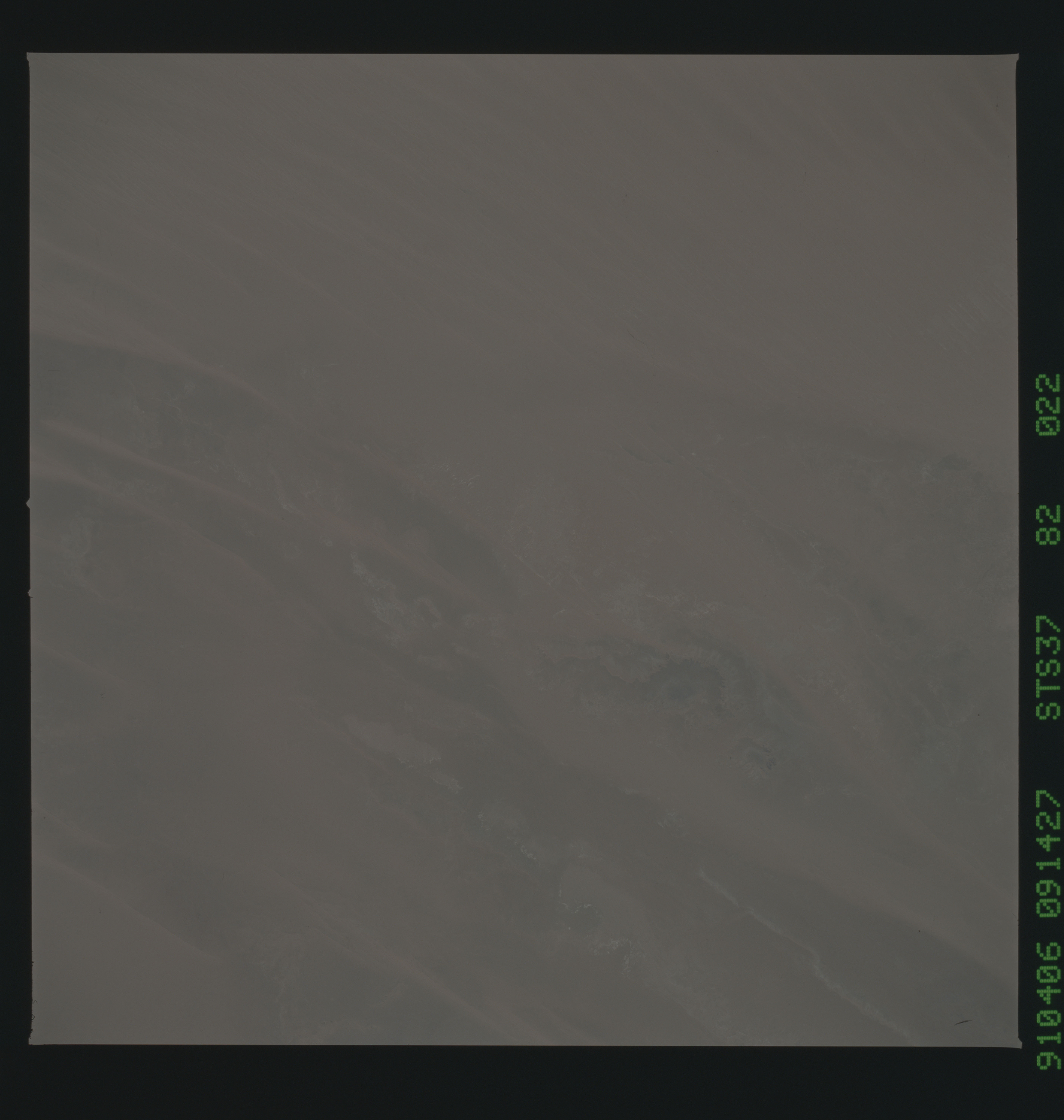 S37-82-022 - STS-037 - Earth observations taken during the STS-37 mission