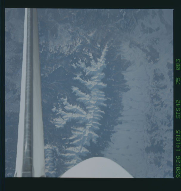 S42-75-083 - STS-042 - STS-42 earth observations