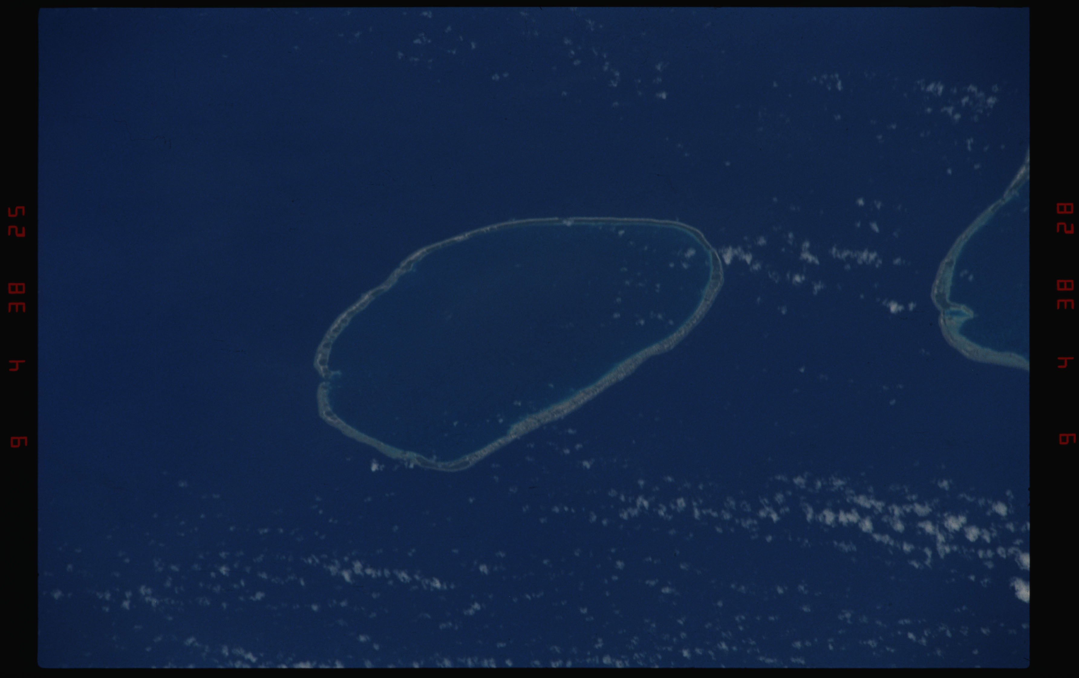 STS050-11-019 - STS-050 - Earth observation scenes of Tikahau and Rangiroa Atolls, Tuamotu Archipelago.