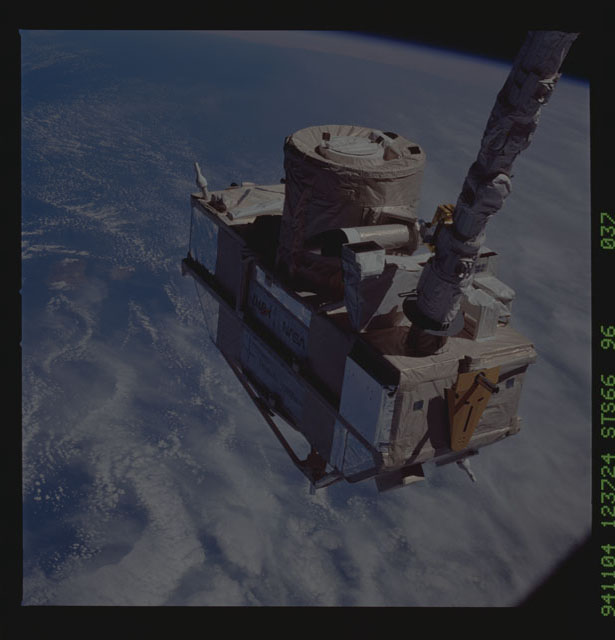 STS066-96-037 - STS-066 - CRISTA-SPAS - Atlantis' RMS deploys the CRISTA-SPAS during STS-66 mission