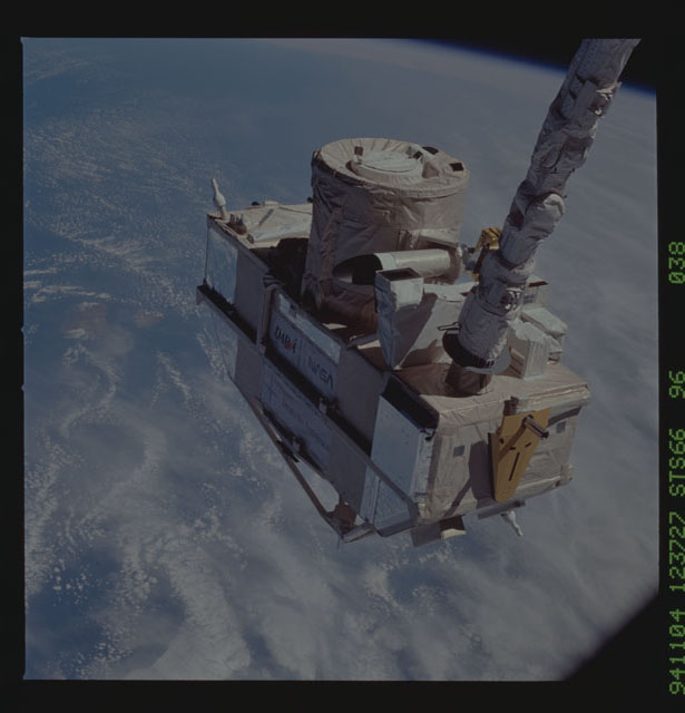 STS066-96-038 - STS-066 - CRISTA-SPAS - Atlantis' RMS deploys the CRISTA-SPAS during STS-66 mission