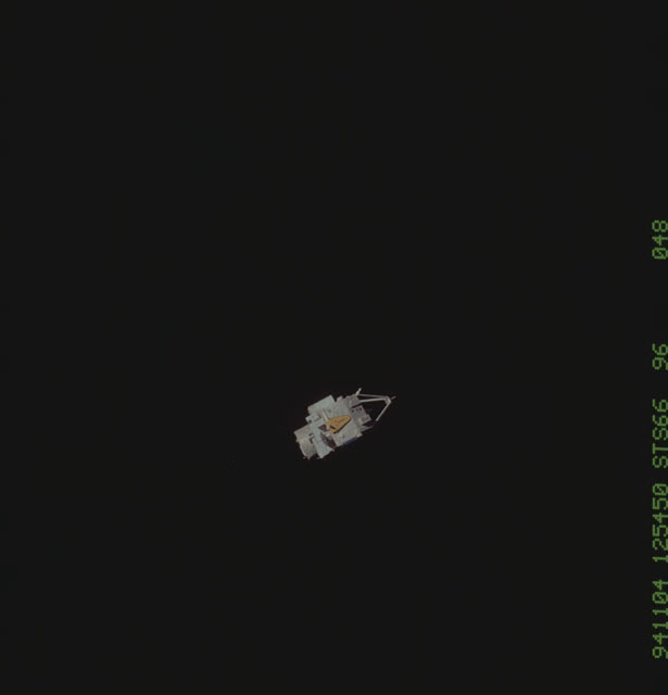 STS066-96-048 - STS-066 - CRISTA-SPAS - Atlantis' RMS deploys the CRISTA-SPAS during STS-66 mission
