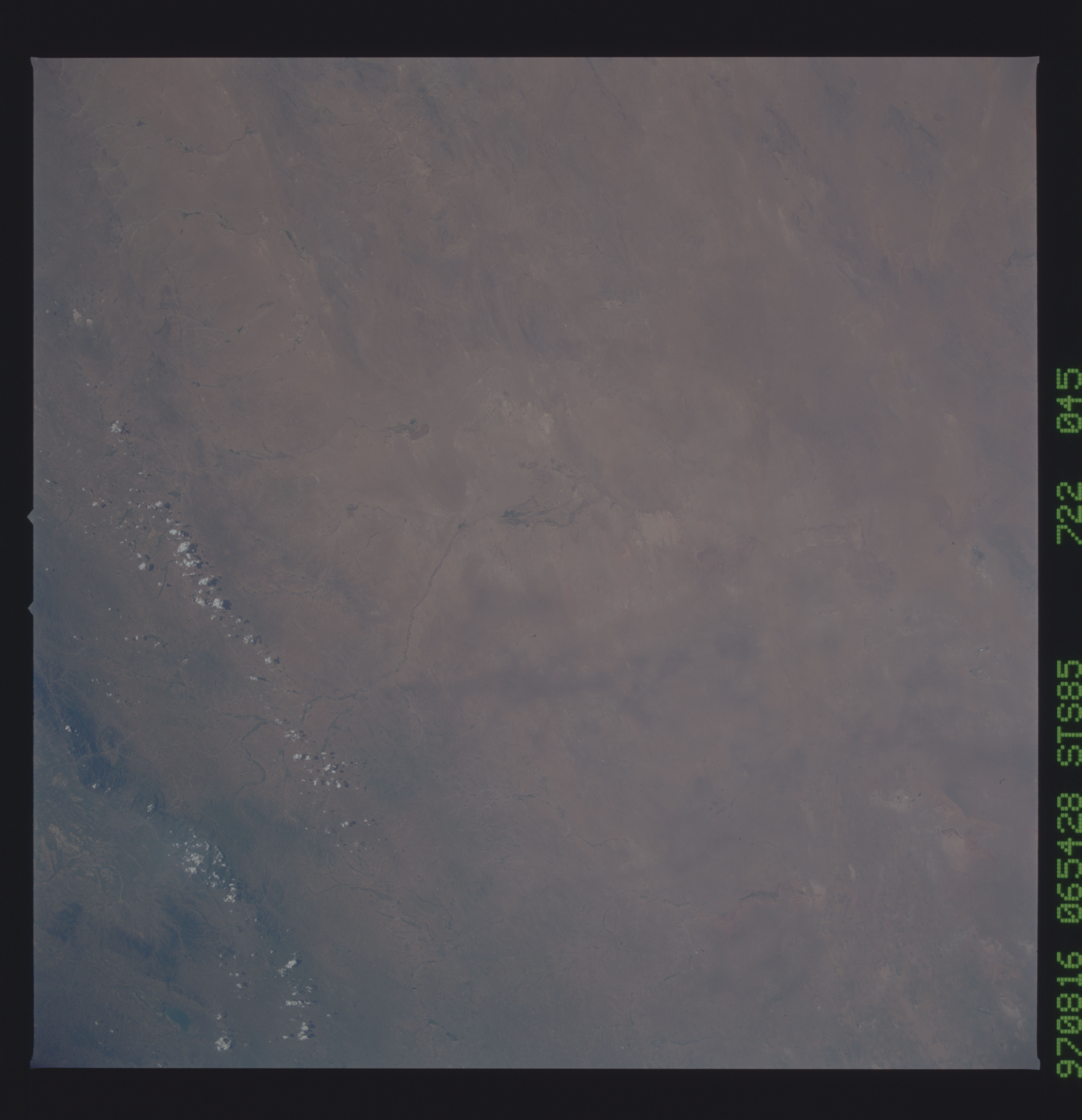 STS085-722-045 - STS-085 - Earth observations taken from orbiter Discovery during STS-85 mission