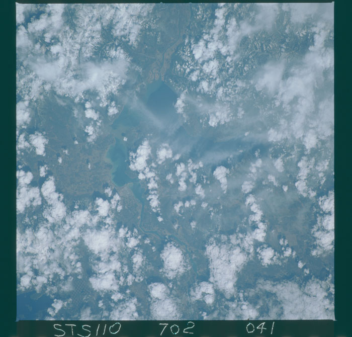 STS110-702-041 - STS-110 - Earth observation views taken during STS-110.