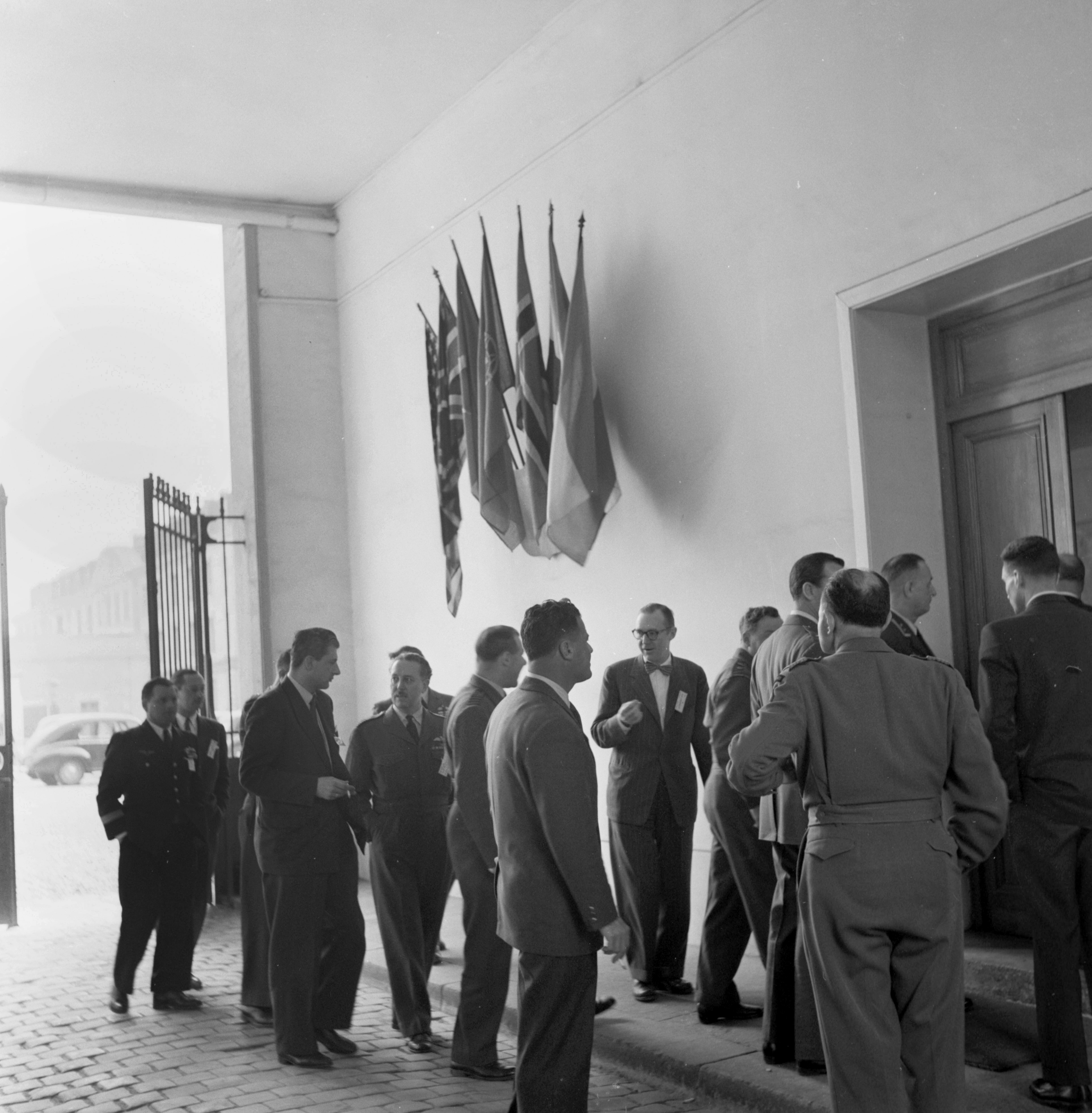 Danes Take Course at NATO Defense College